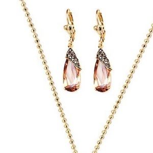 🆕18K Gold-plated Necklace and Earrings
